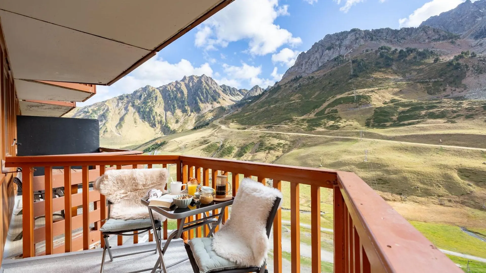 Apartment Studio 24 M2 - Classe 2 Etoiles - La Mongie Tourmalet - Pied Des Pistes - Balcon Plein Sud - Parking Public Bagneres-de-Bigorre France